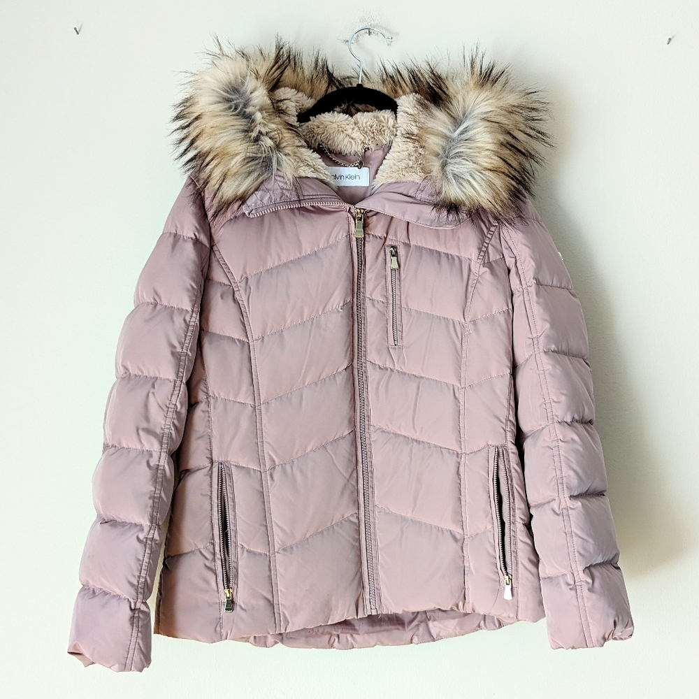 Calvin Klein Dusty Rose Light Pink Puffer Jacket Fur Trim‎ Hood, Gold Accents, M